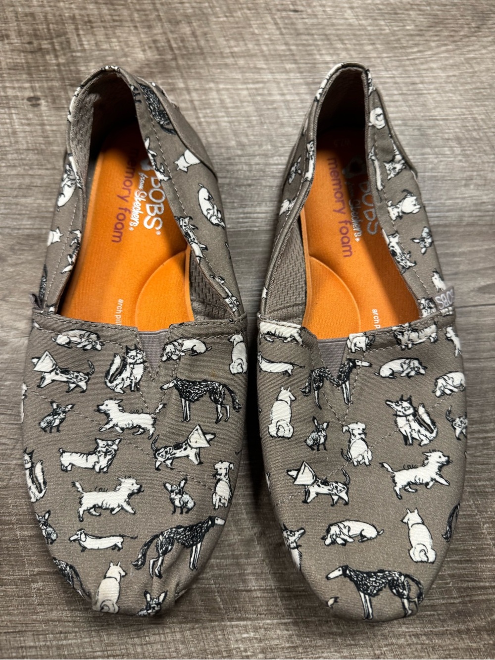 Bobs from Skechers Memory Foam “Best Buds” Dog Print Shoes Size 7.5